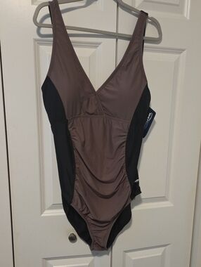 Waterpro ladies swimsuit size 24 NEW